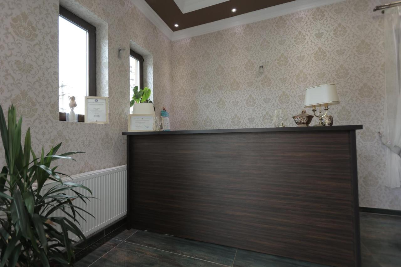 Pensiune Restaurant Liana Mehadia Bagian luar foto